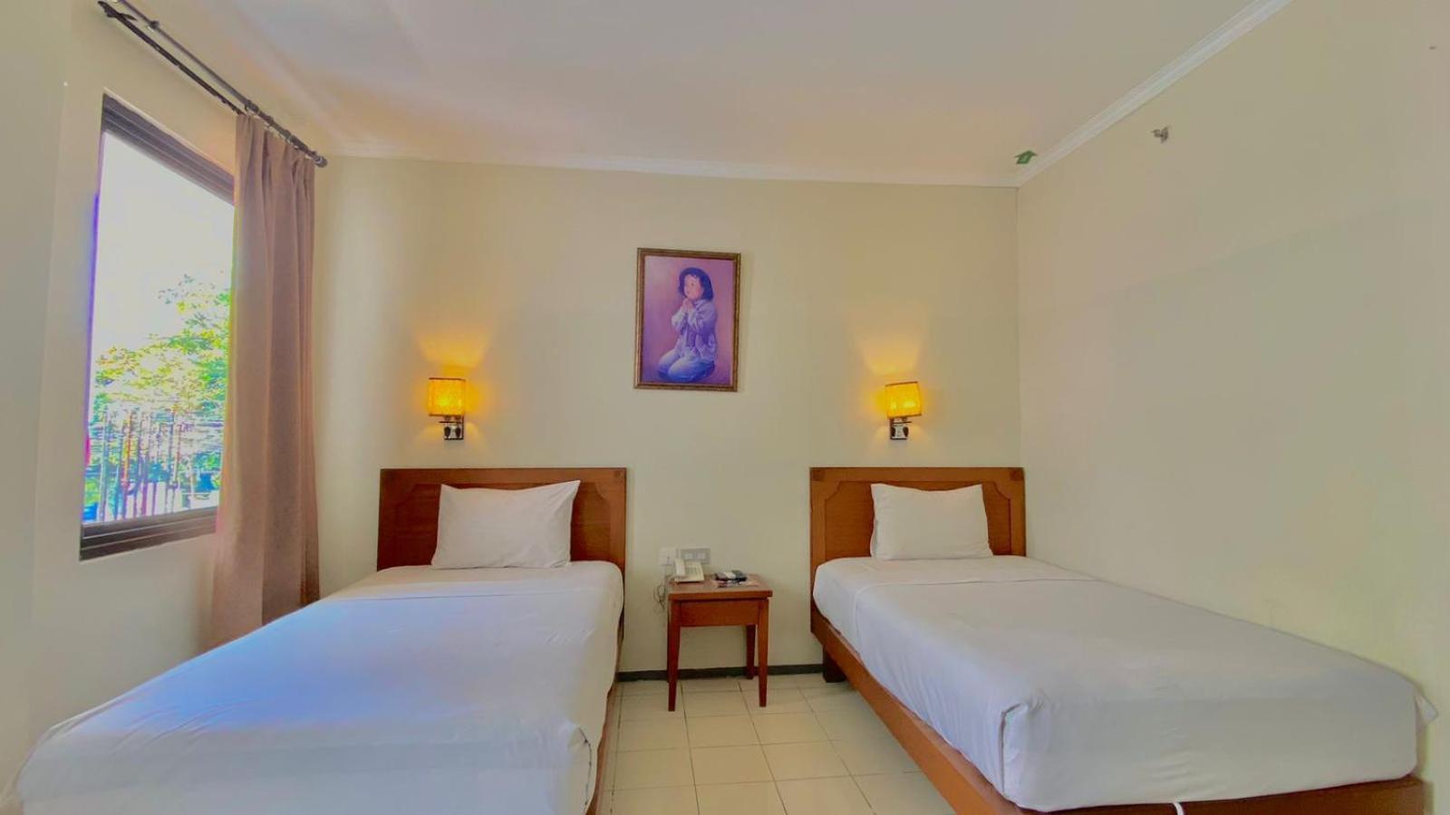 Pia Hotel تْشيريبون المظهر الخارجي الصورة