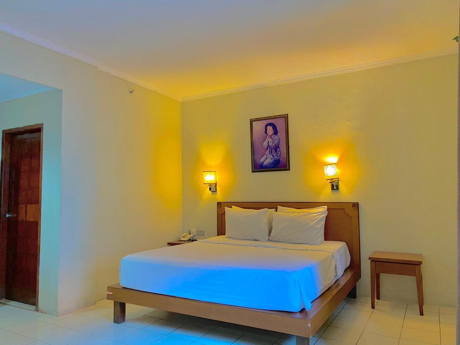 Pia Hotel تْشيريبون المظهر الخارجي الصورة